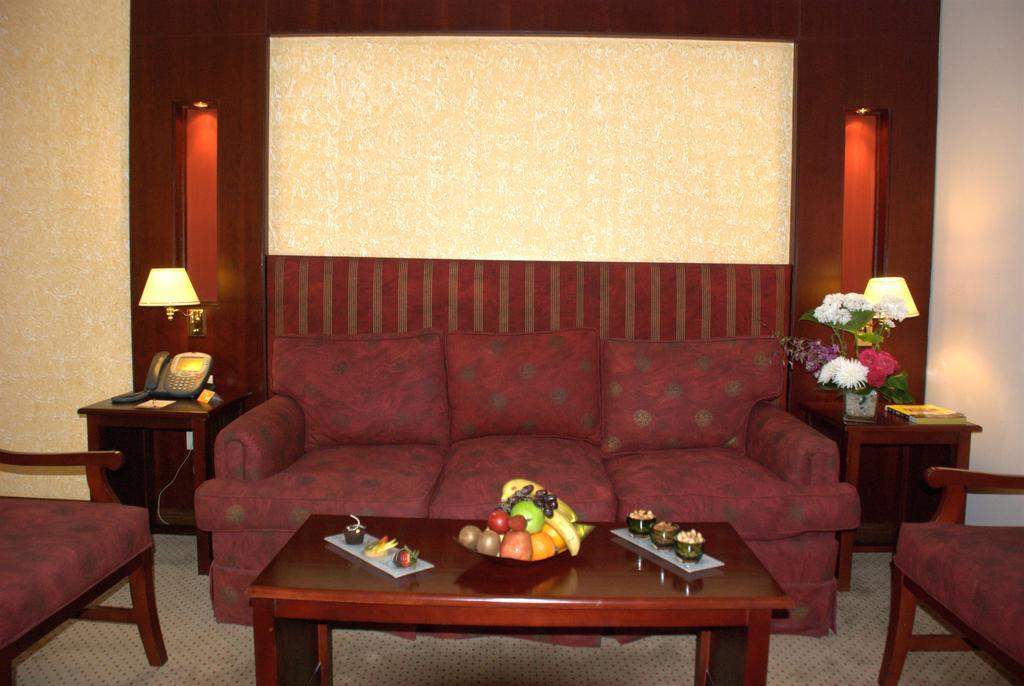 Safir Hotel Cairo Giza Quarto foto A suite at the hotel