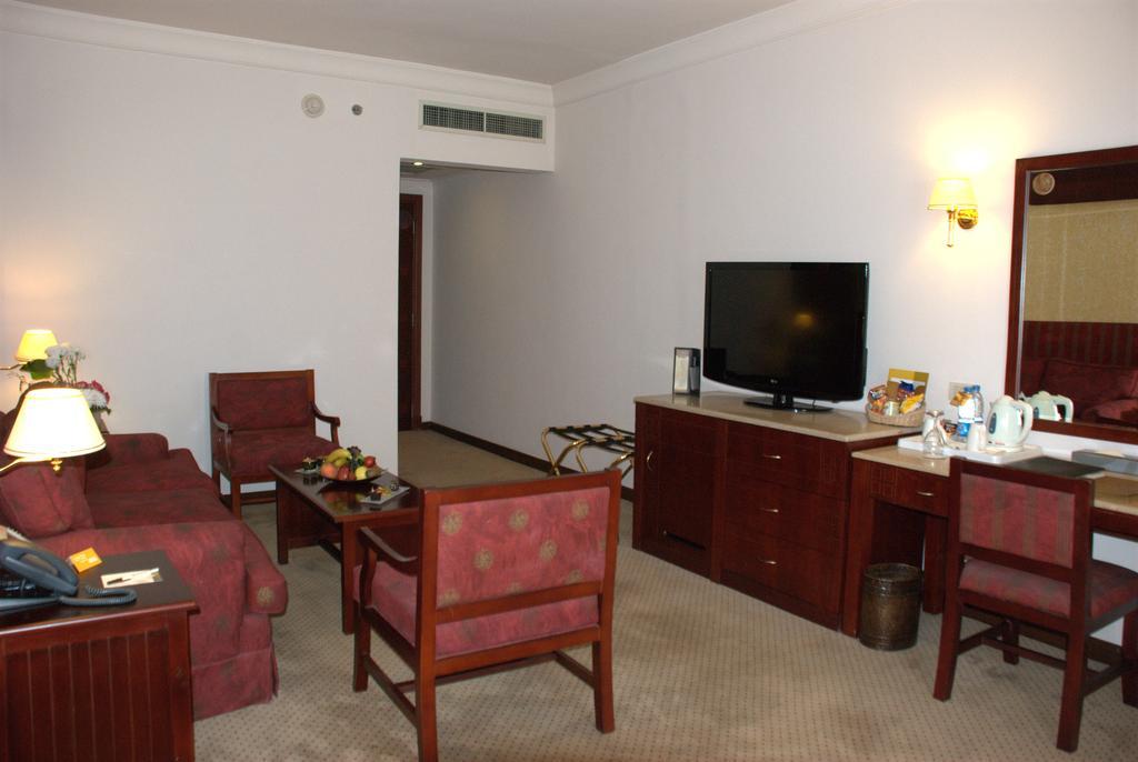Safir Hotel Cairo Giza Quarto foto A room at the hotel