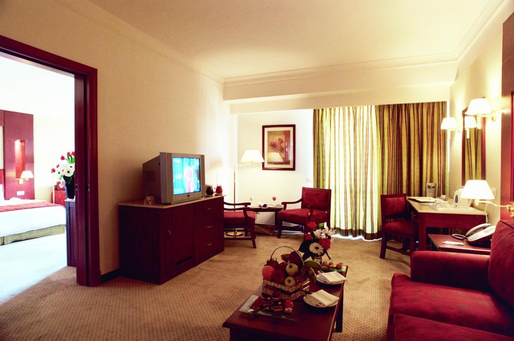Safir Hotel Cairo Giza Quarto foto Suite