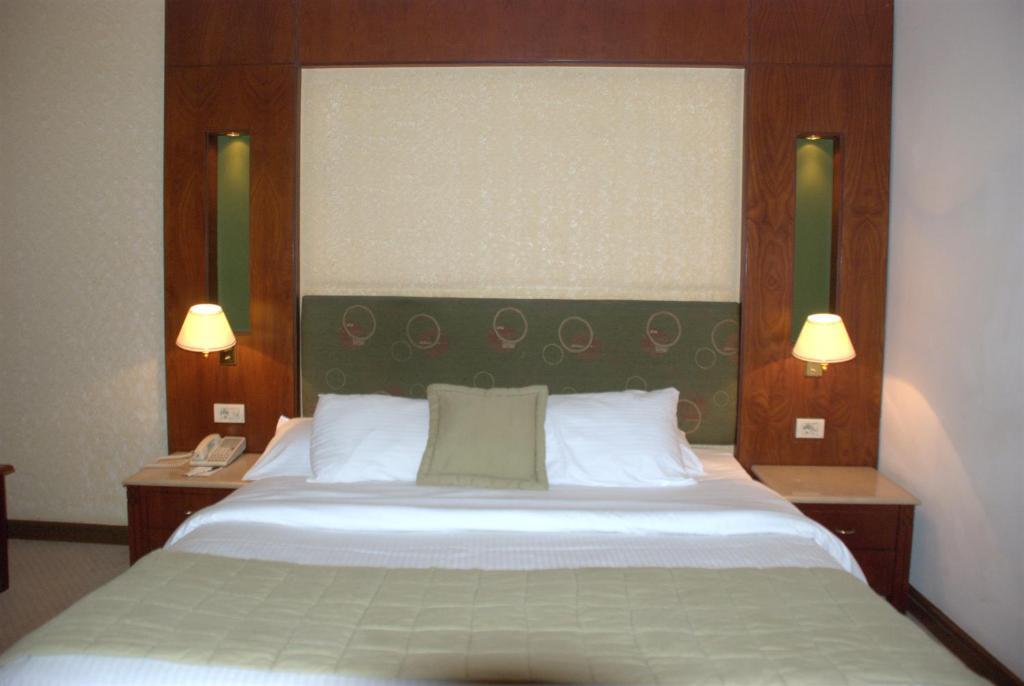 Safir Hotel Cairo Giza Exterior foto A bed